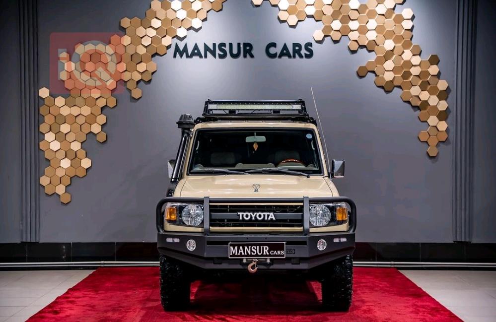 Toyota Land Cruiser 70